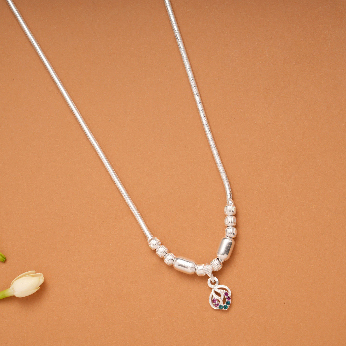 Minimal Floral Color Stone Silver Chain
