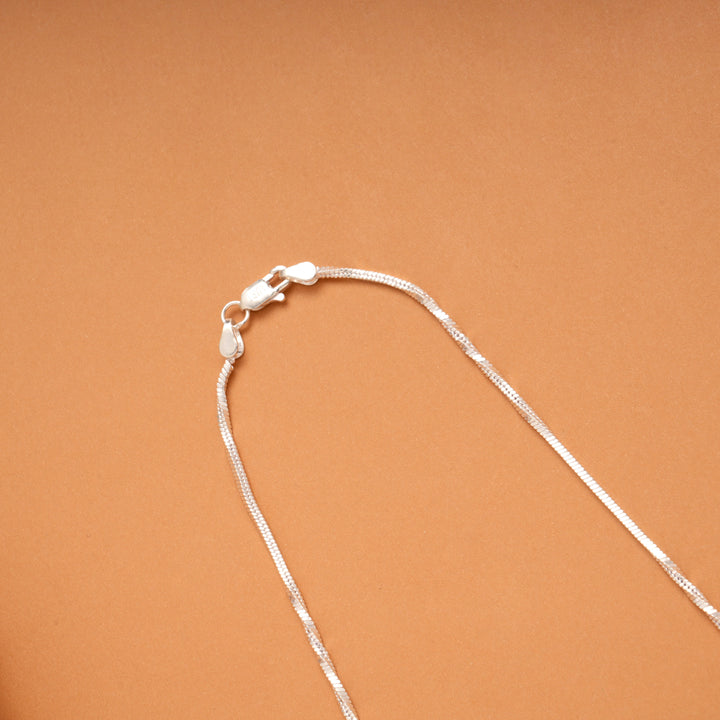 Elegant Twisted Silver Men’s Chain