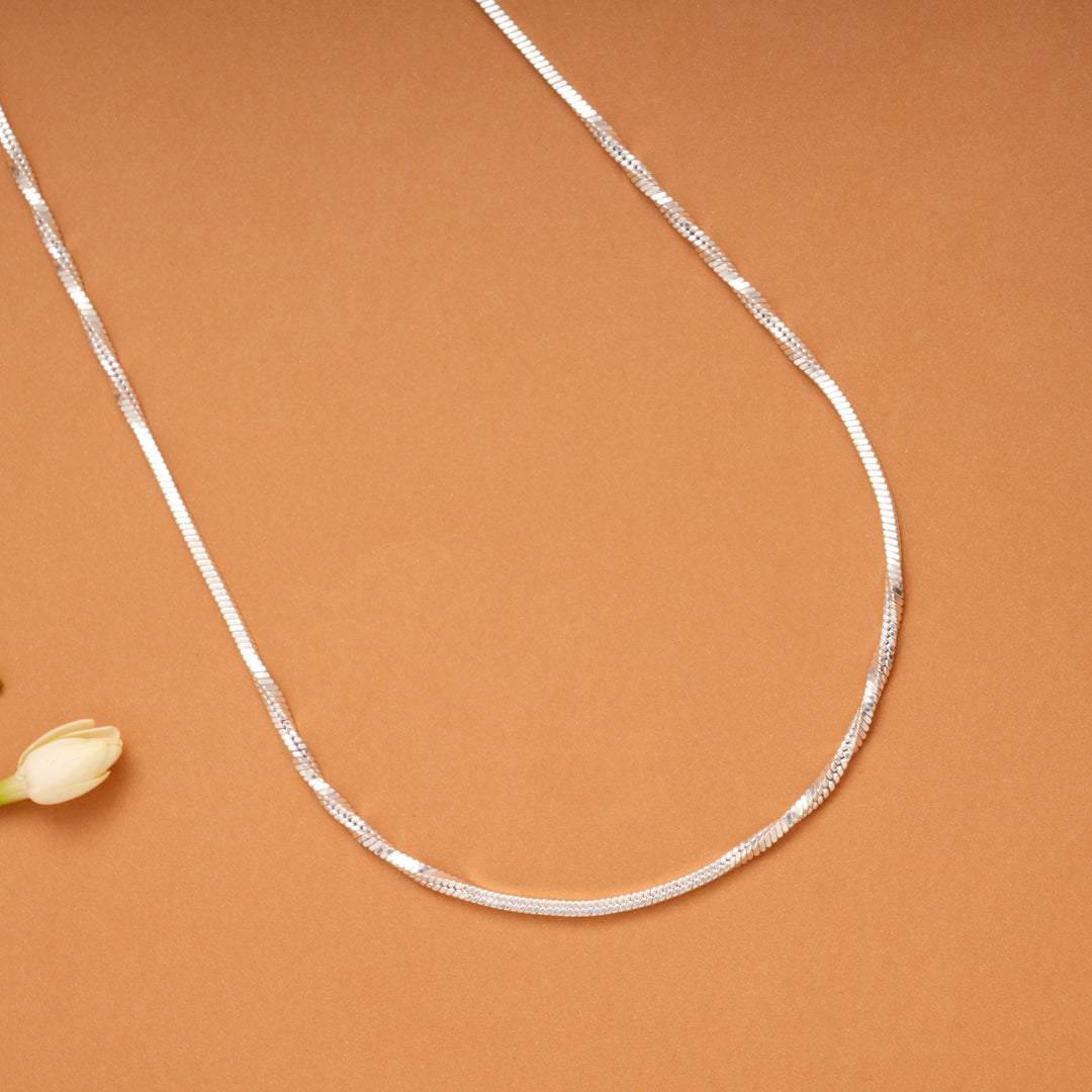 Elegant Twisted Silver Men’s Chain