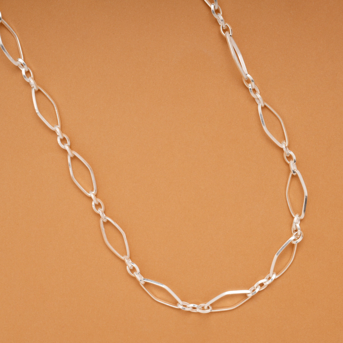 Delicate Link Pattern Silver Men’s Chain