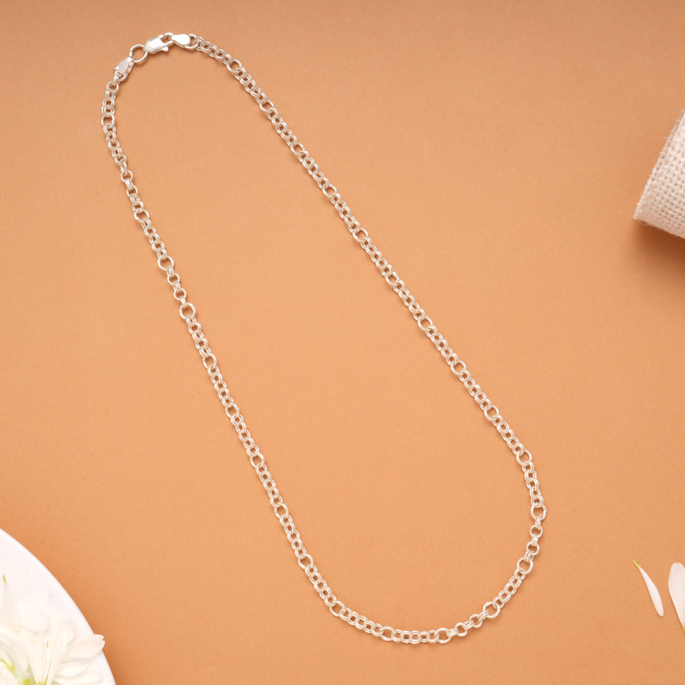 Sleek Silver Oval Link Chain