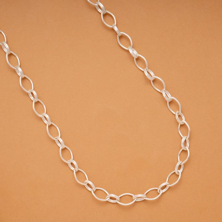 Elegant Oval Link Pattern Silver Chain