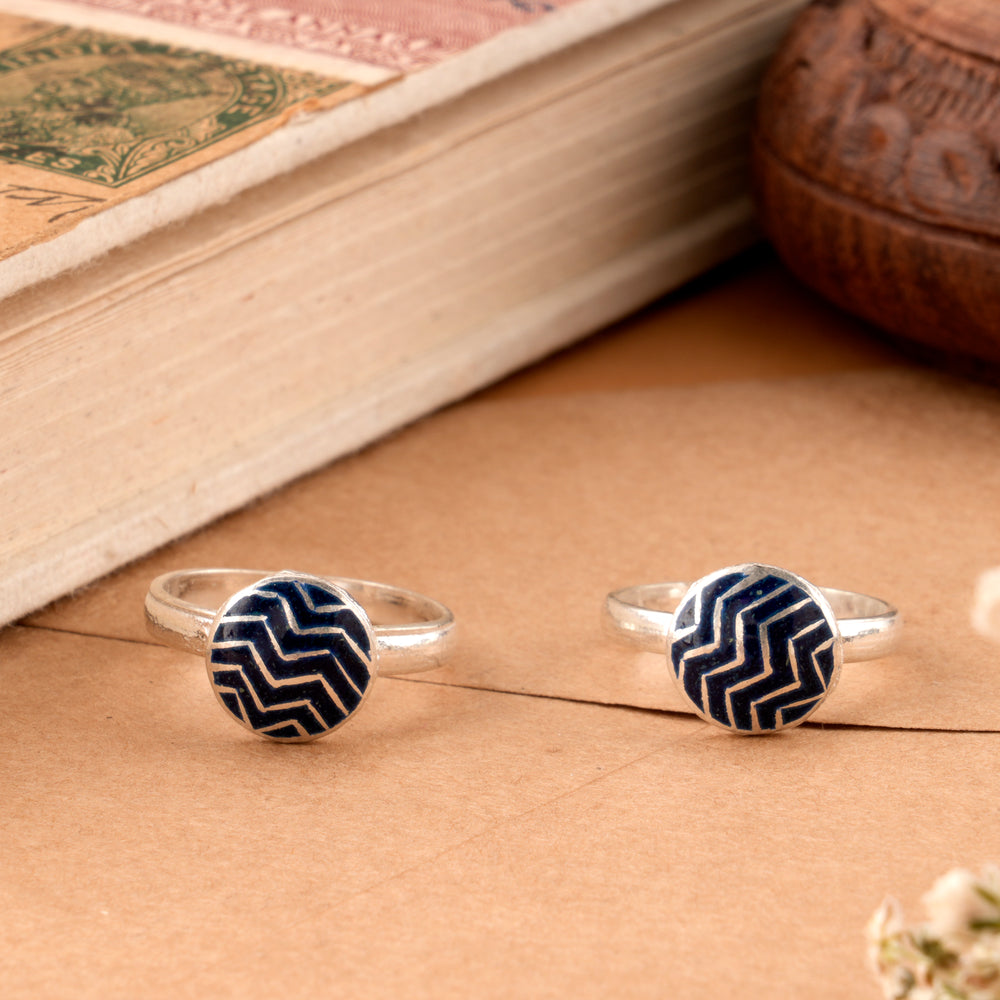 Blue Enamel Zigzag Pattern Silver Toe Ring