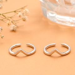 Beautiful V Shape Sleek Adjustable Toe Ring