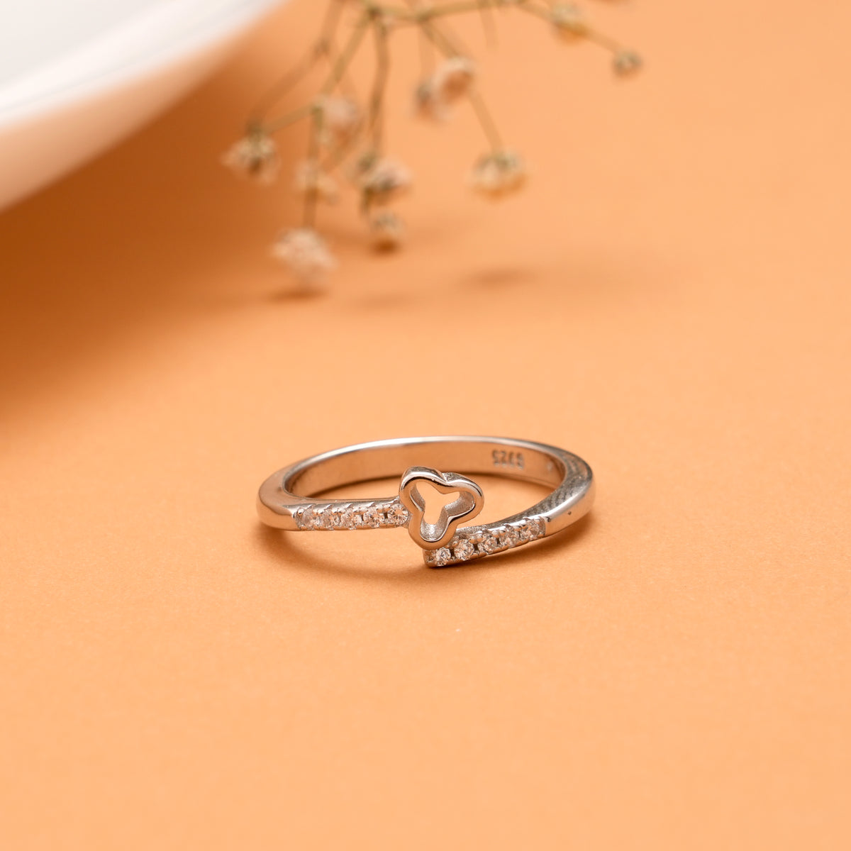 Minimal Clover Flower Design Silver Ring