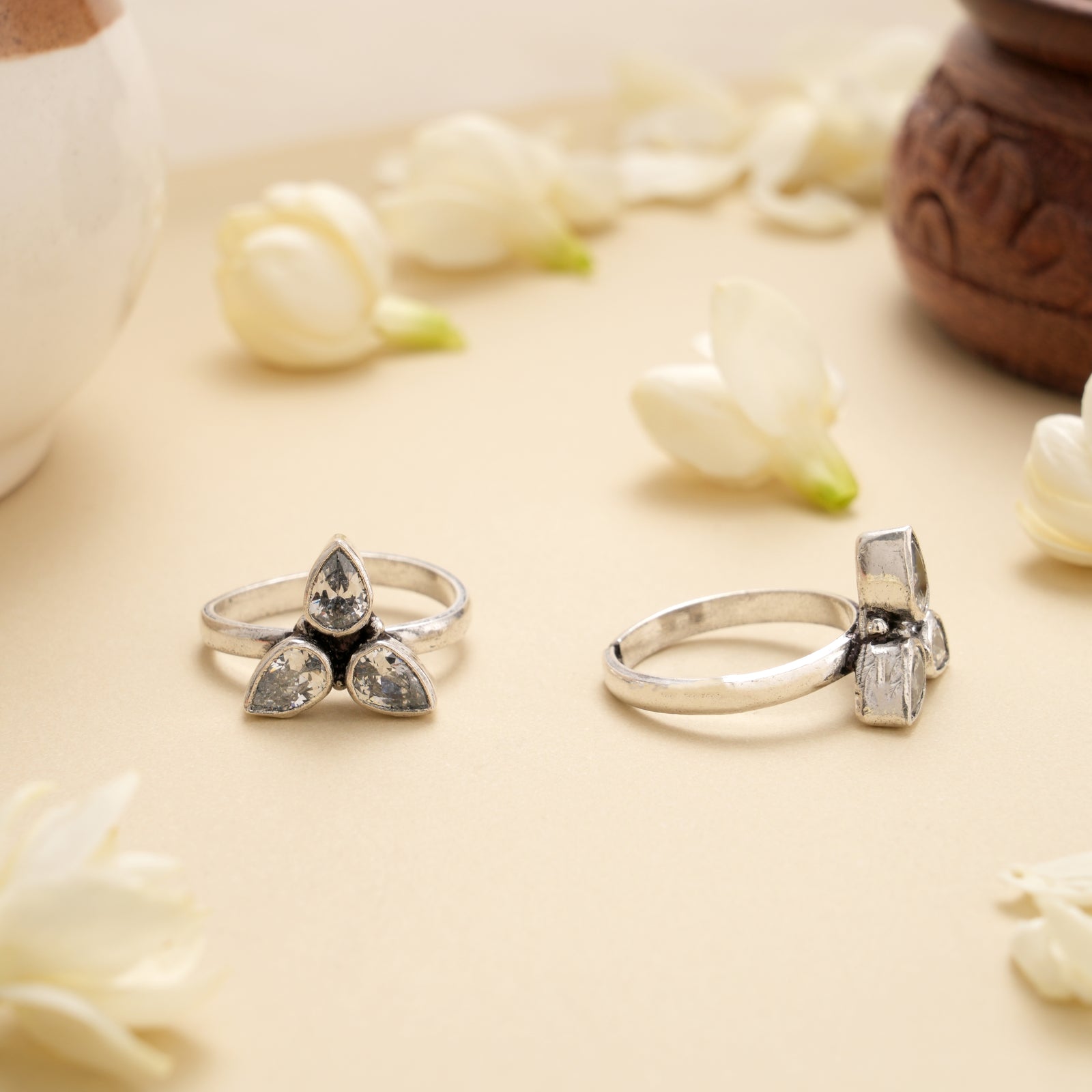 Silver Triple Petal Crystal Antique Toe Ring