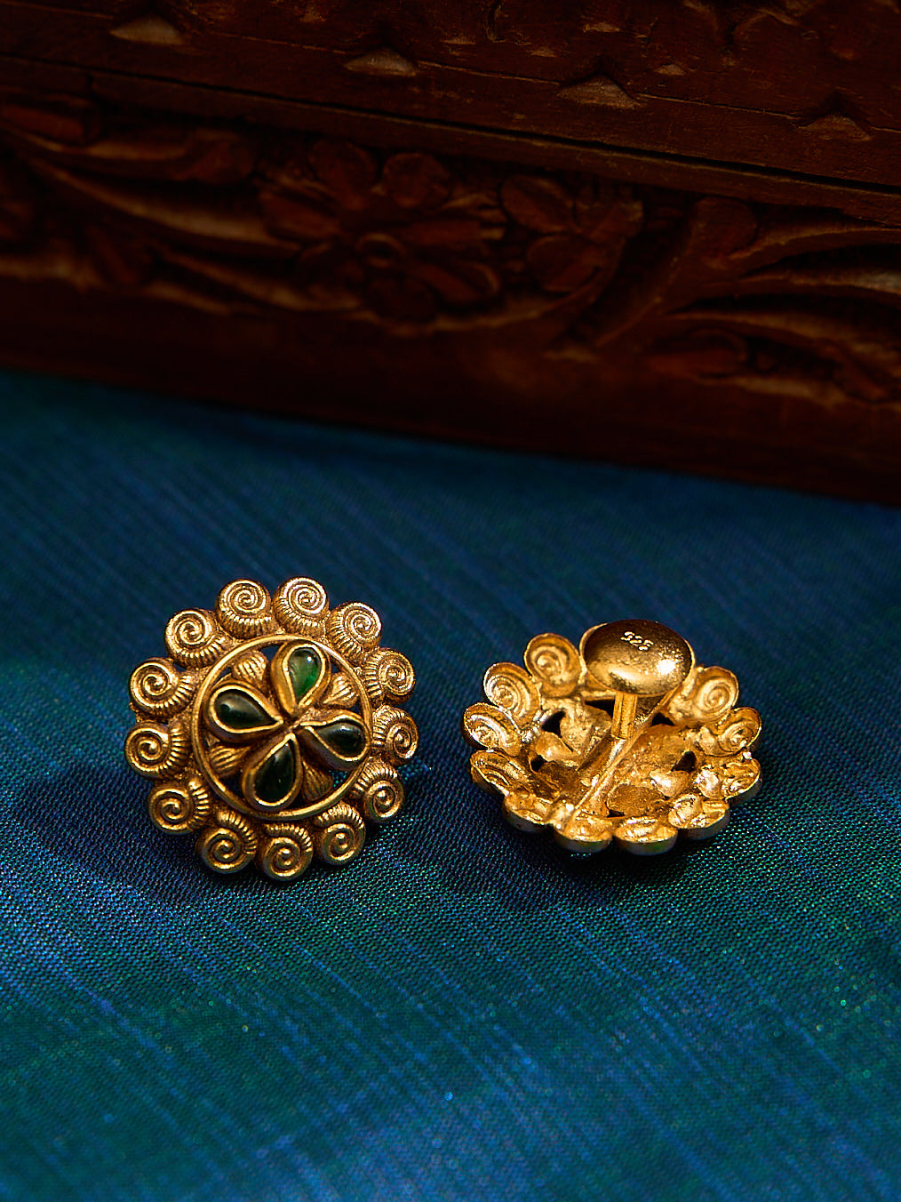 Royal Traditional Kundan Emerald Stud