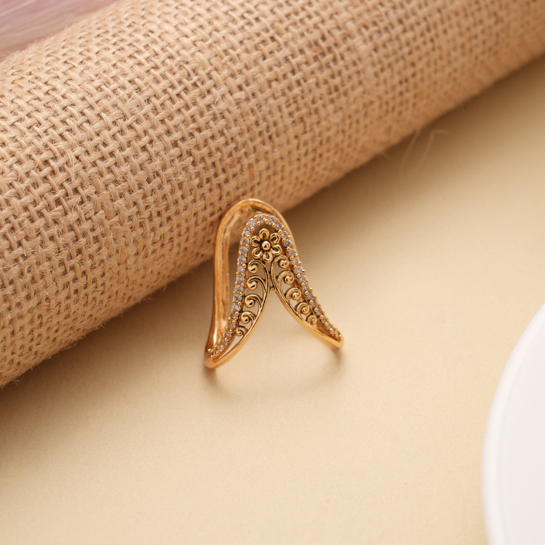Aesthetic Floral Stone Golden Vanki Ring
