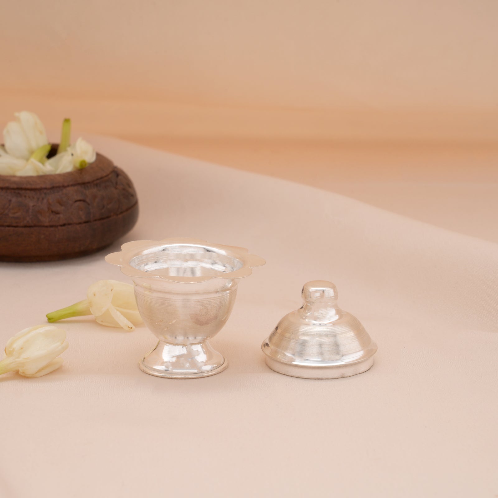 Tiny Minimalist Design Silver Kumkum Chimil