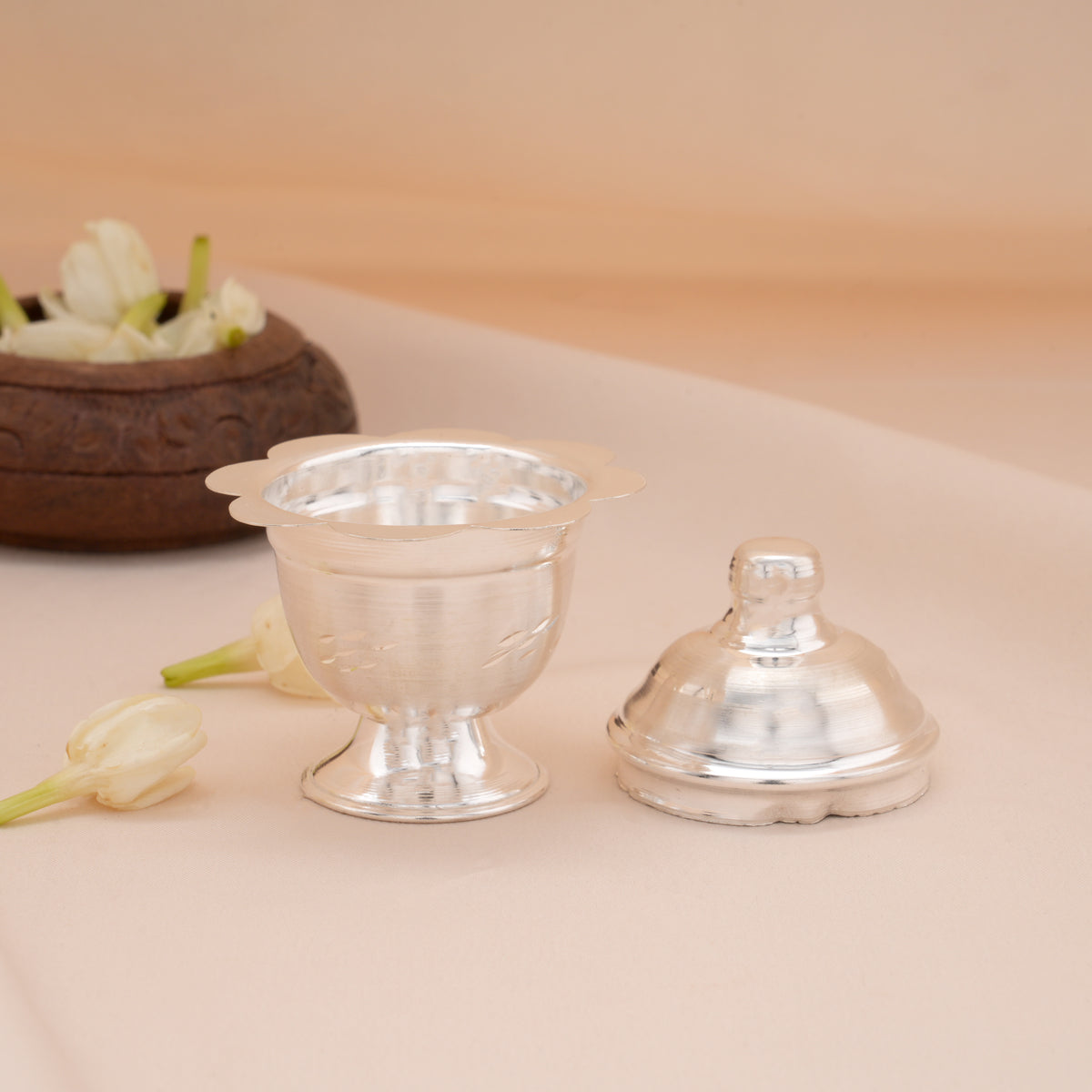 Fancy Lotus Design Silver Kumkum Chimil