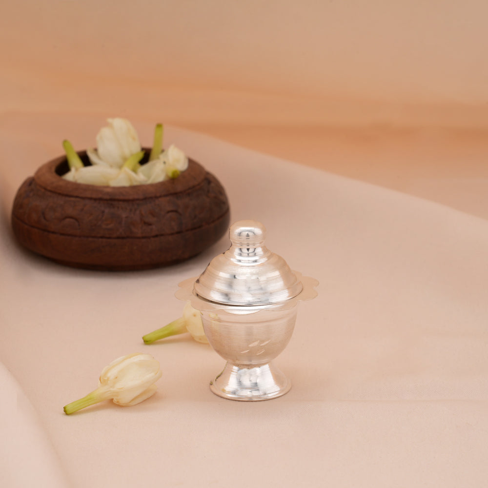 Cute Minimalist Design Silver Kumkum Chimil