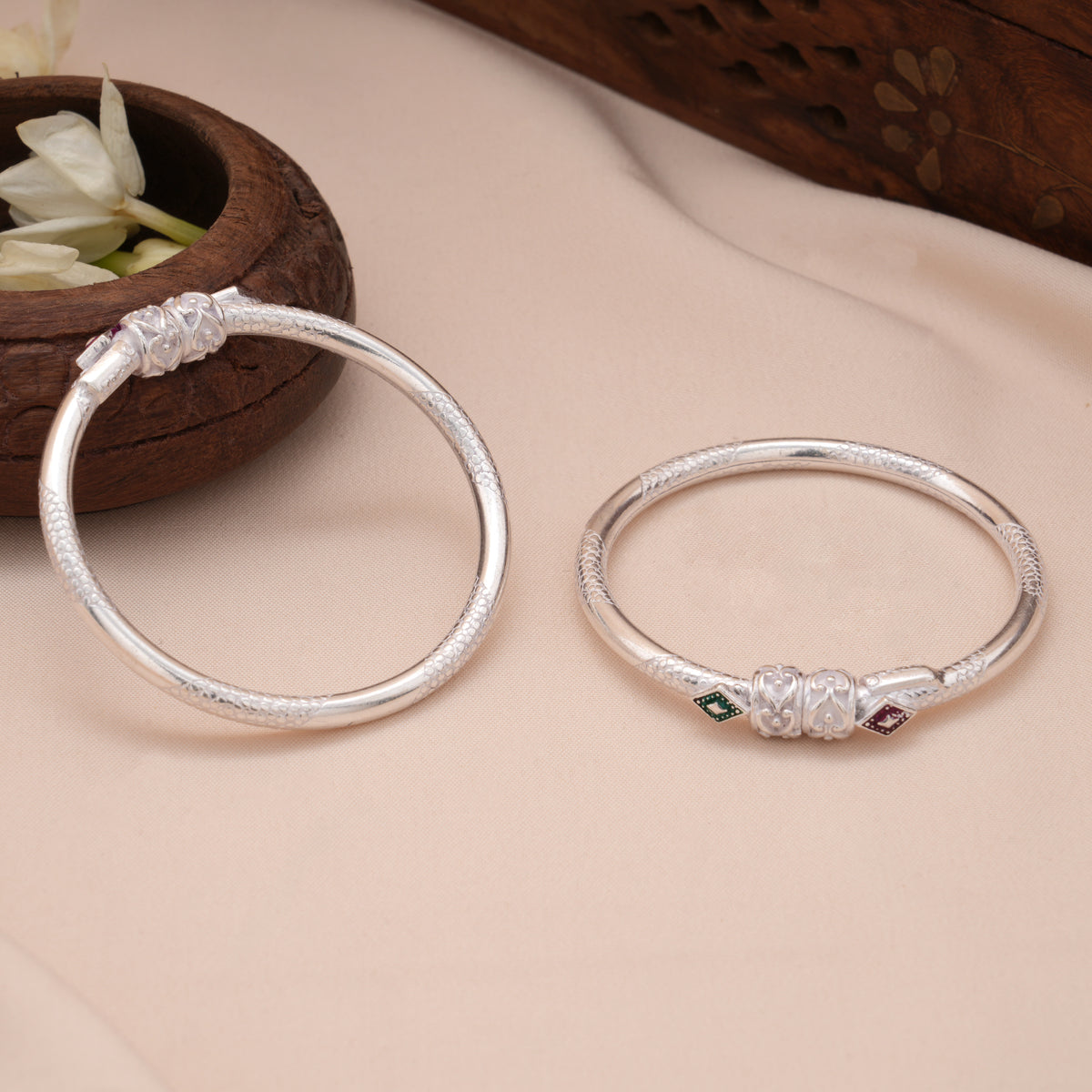 Premium Diamond Design Enamel Silver Baby Bangle