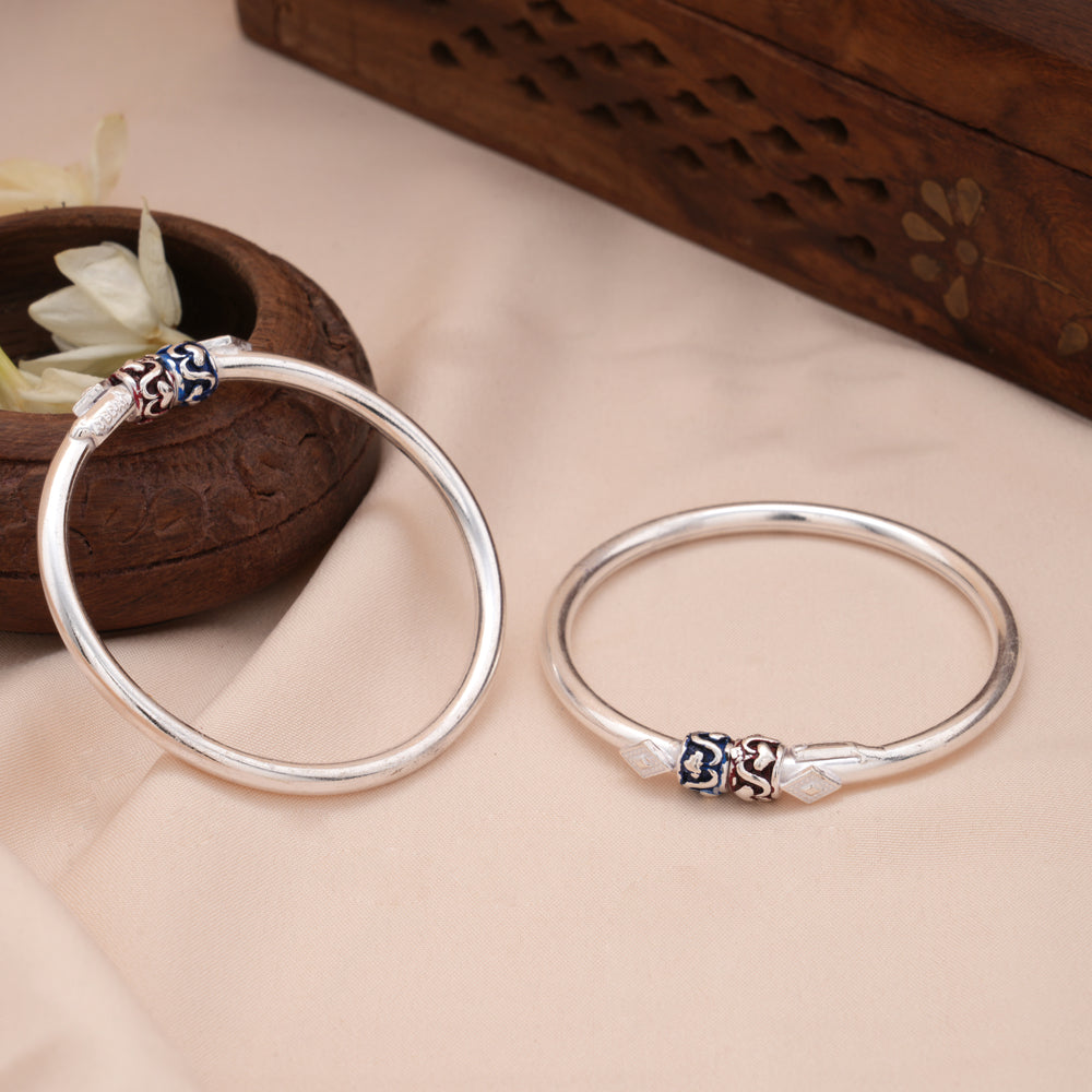 Regal Curved Ball Design Silver Baby Bangle