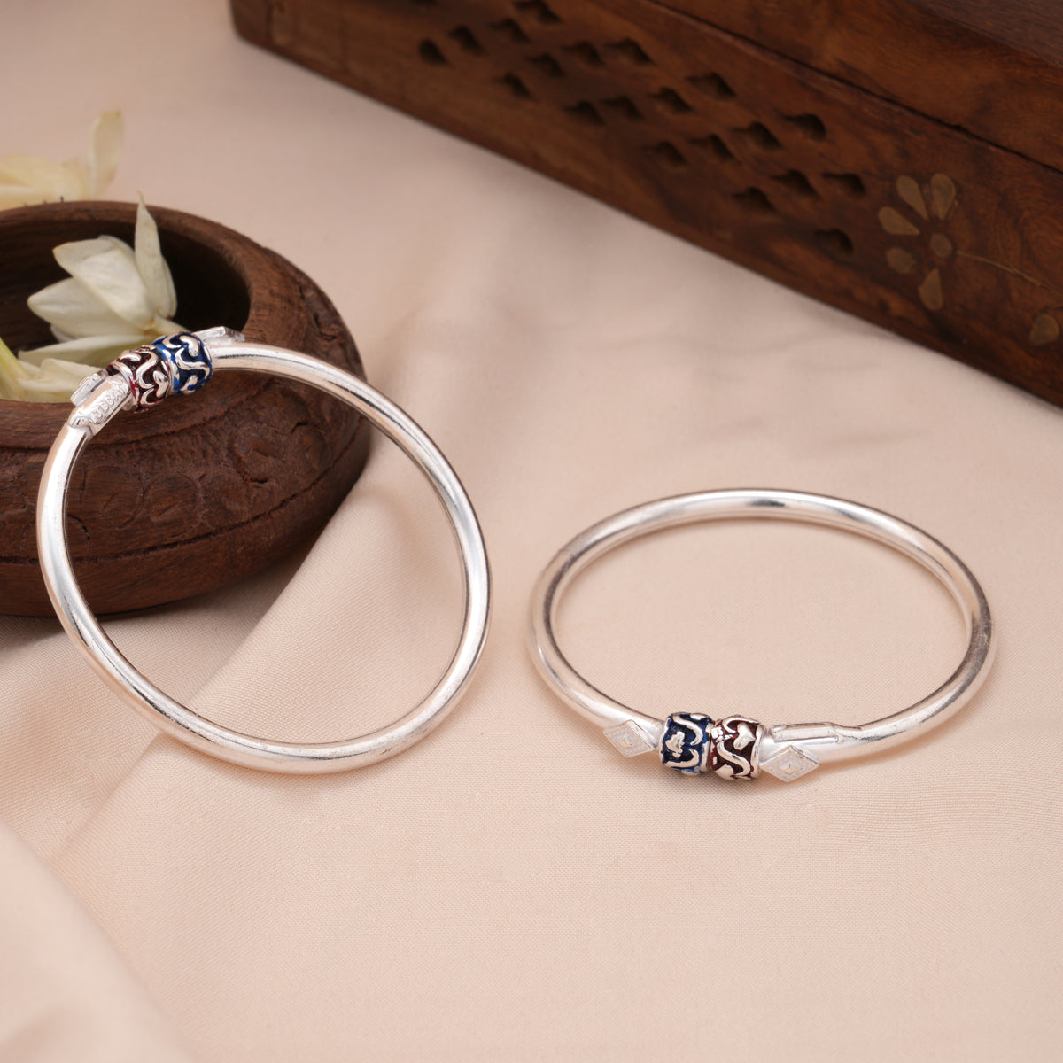 Regal Curved Ball Design Silver Baby Bangle