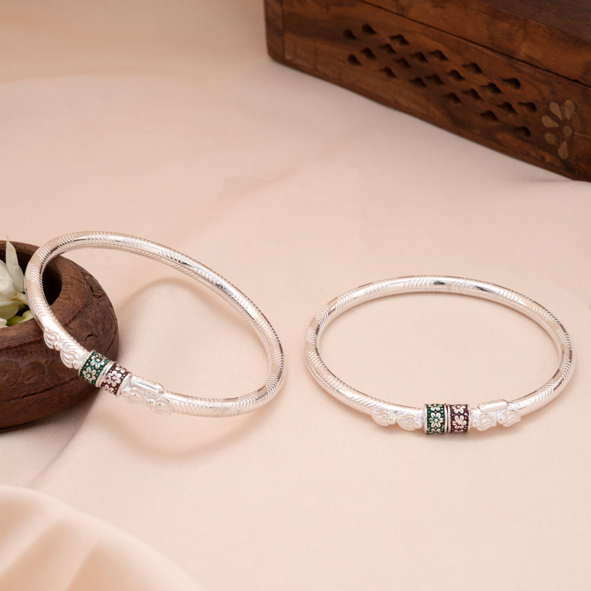 Stylish Floral Ball Silver Baby Bangle