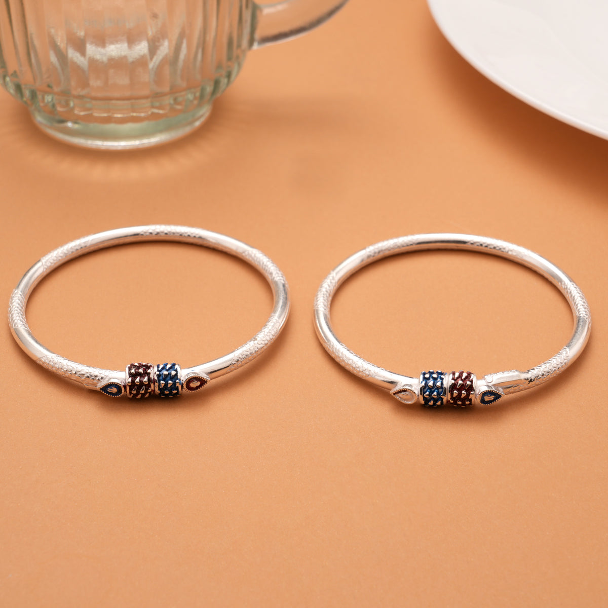 Beautiful Craving Enamel Design Silver Bangles