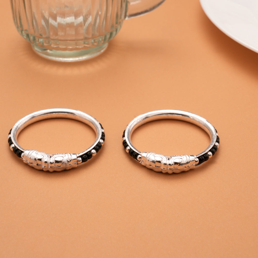 Traditional Yazhi Design Black Beads Silver Bangles