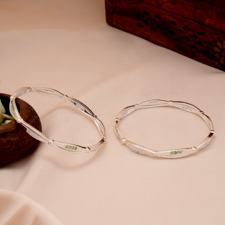 Classic Curve Design Silver Bangle Kappu