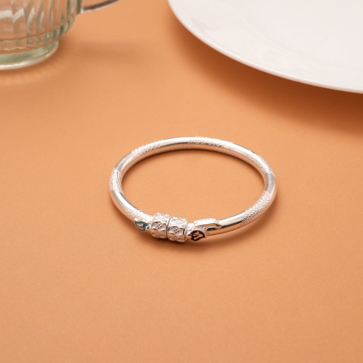 Classic Intricate Floral Design Silver Bangles