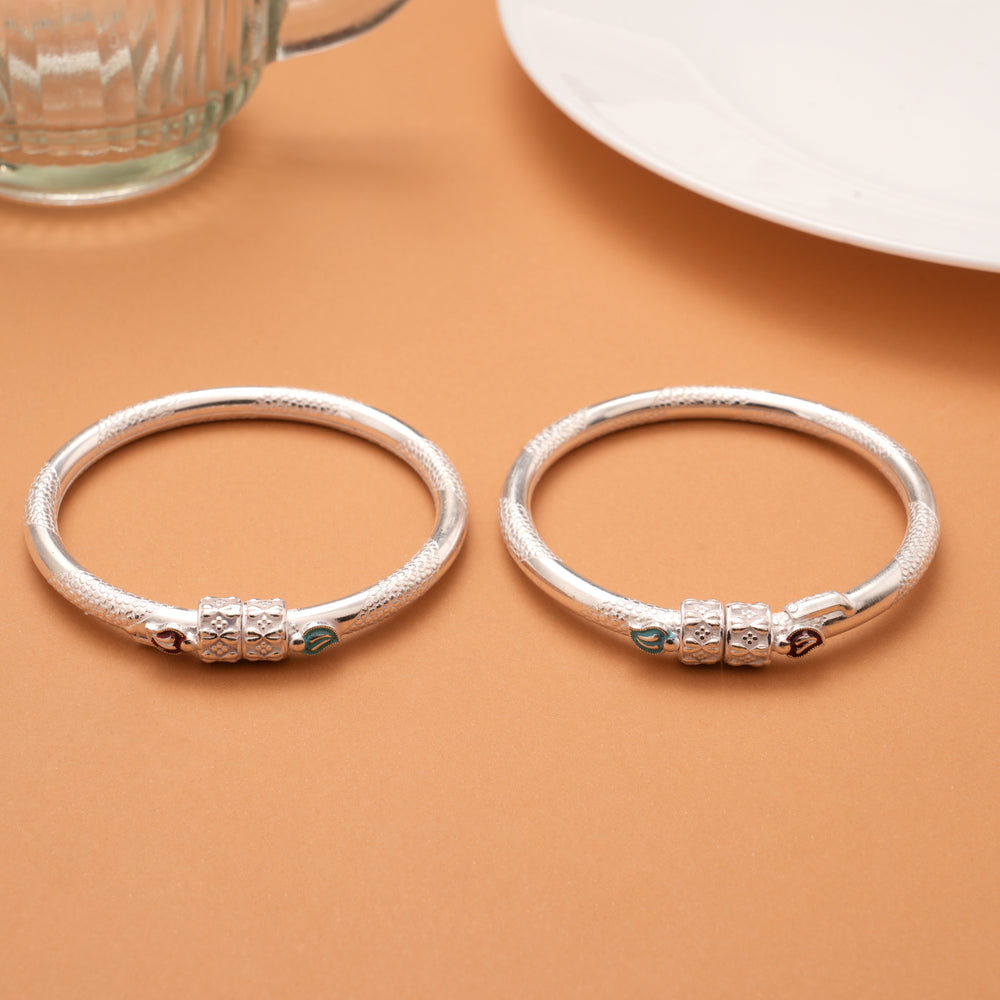 Classic Intricate Floral Design Silver Bangles