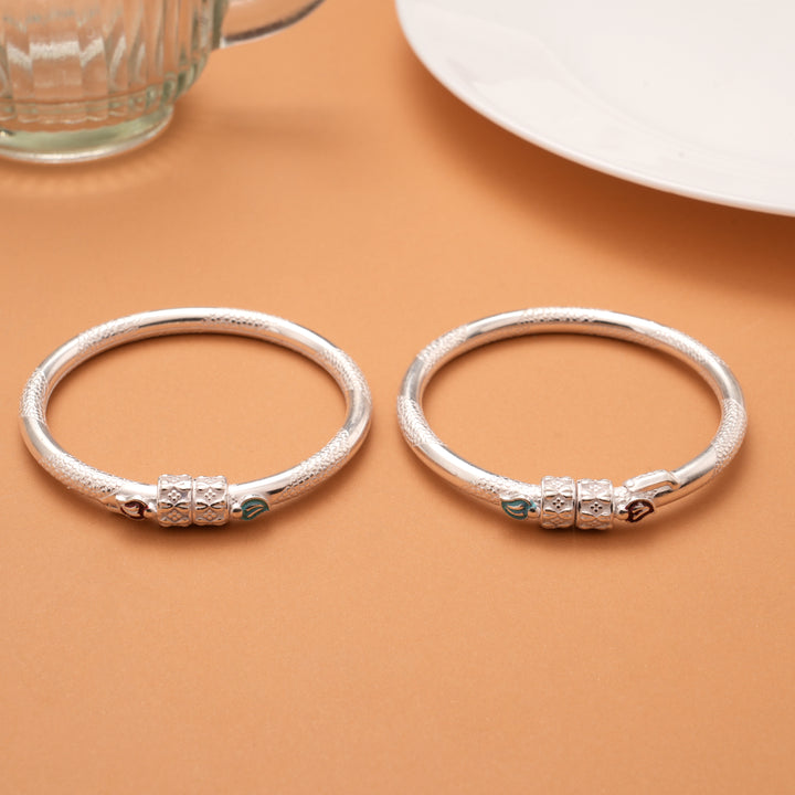 Classic Intricate Floral Design Silver Bangles