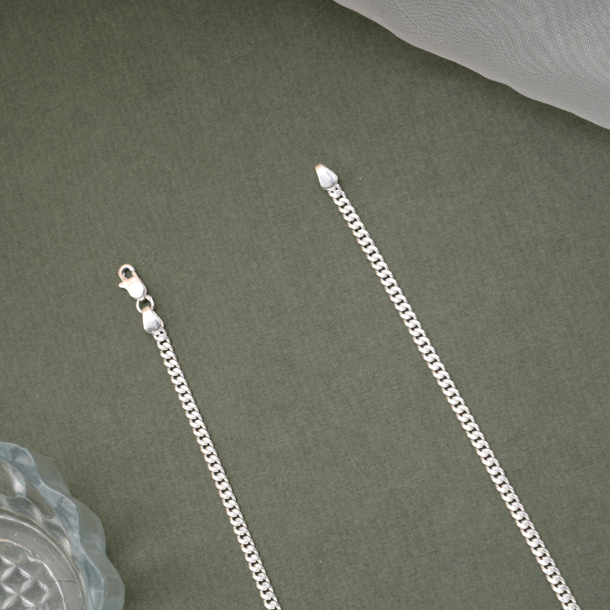 Minimalist Silver Interlocking Link Men’s Chain