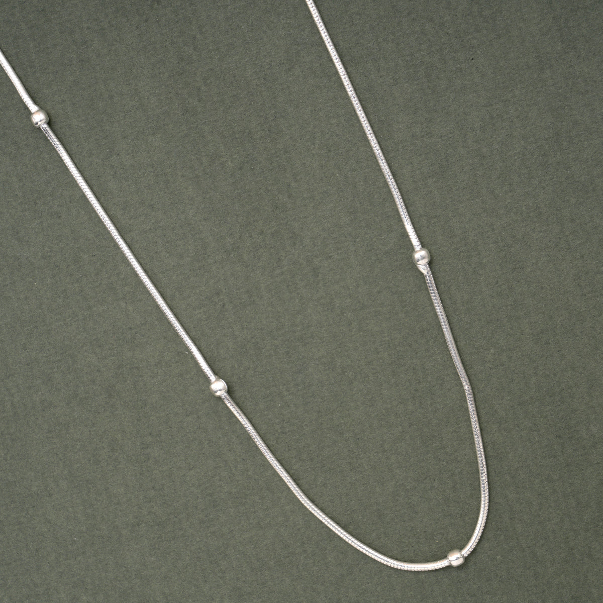 Fancy Ball Smooth Silver Women’s Chain