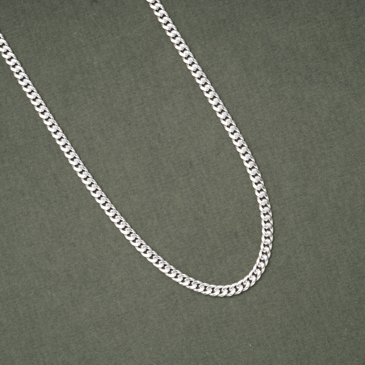 Bold Curb Design Link Silver Men’s Chain