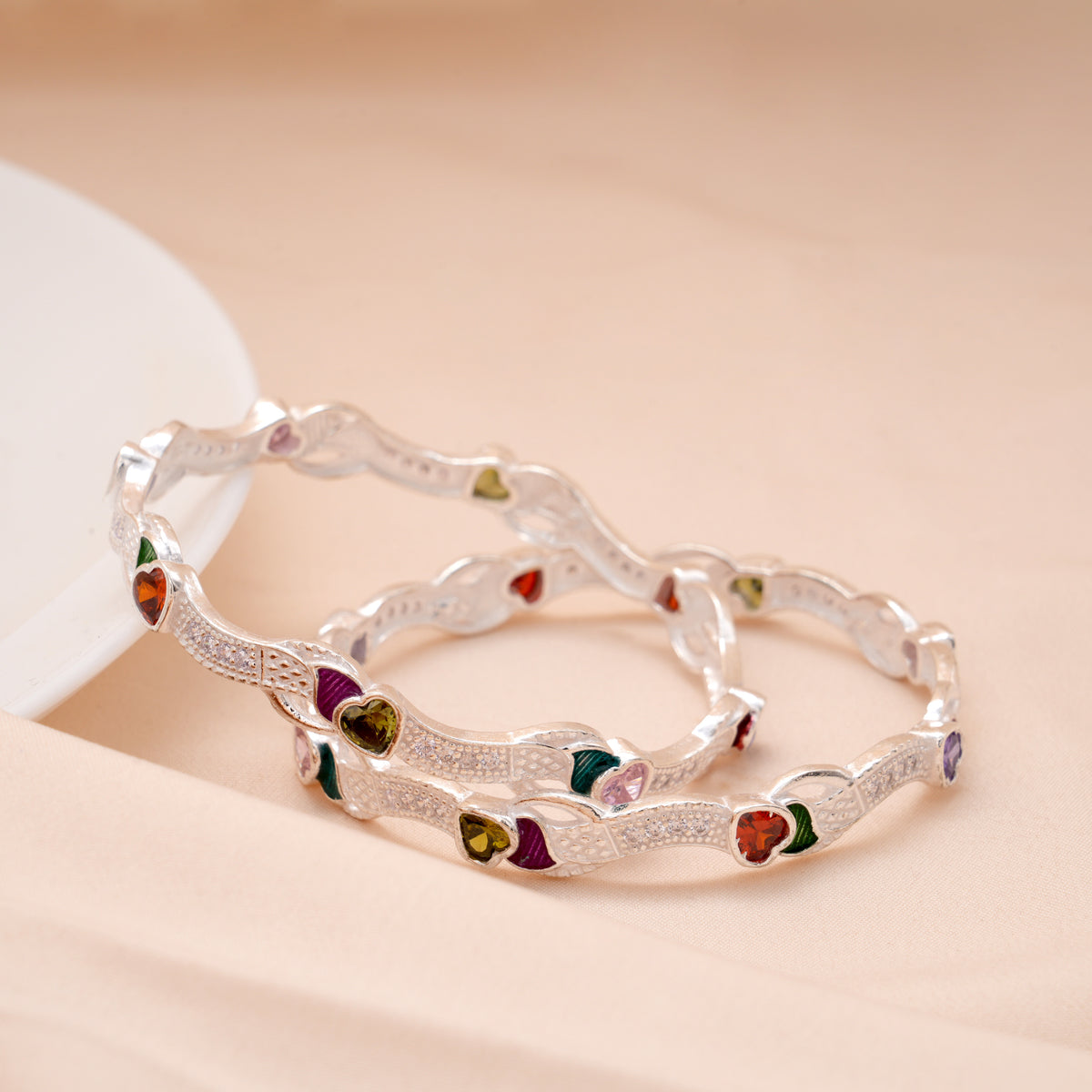 Stylish Heart with Leaf Design Silver Bangle