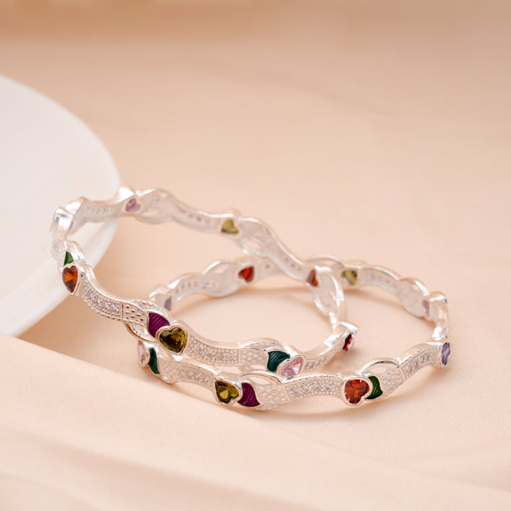 Stylish Heart with Leaf Design Silver Bangle