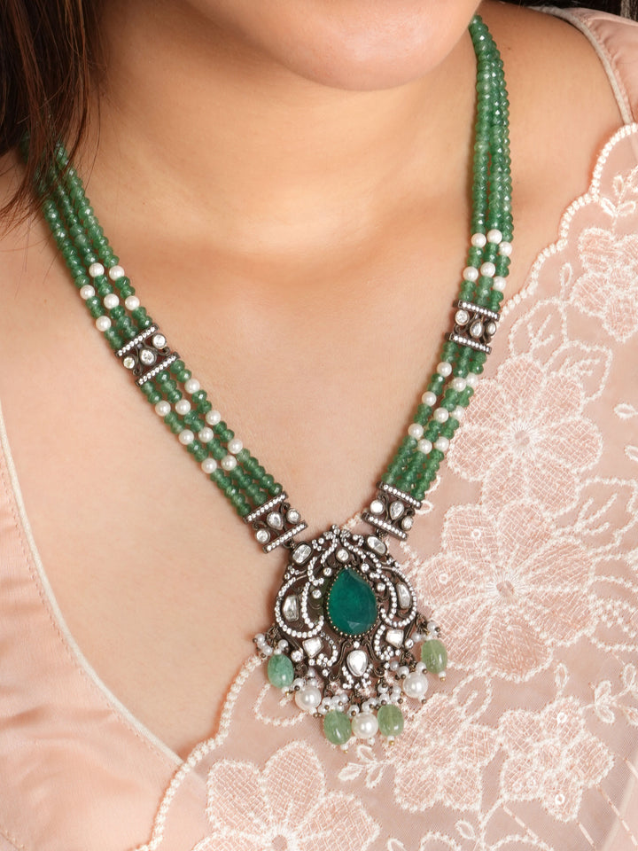 Green and White Beads Victorian Necklace