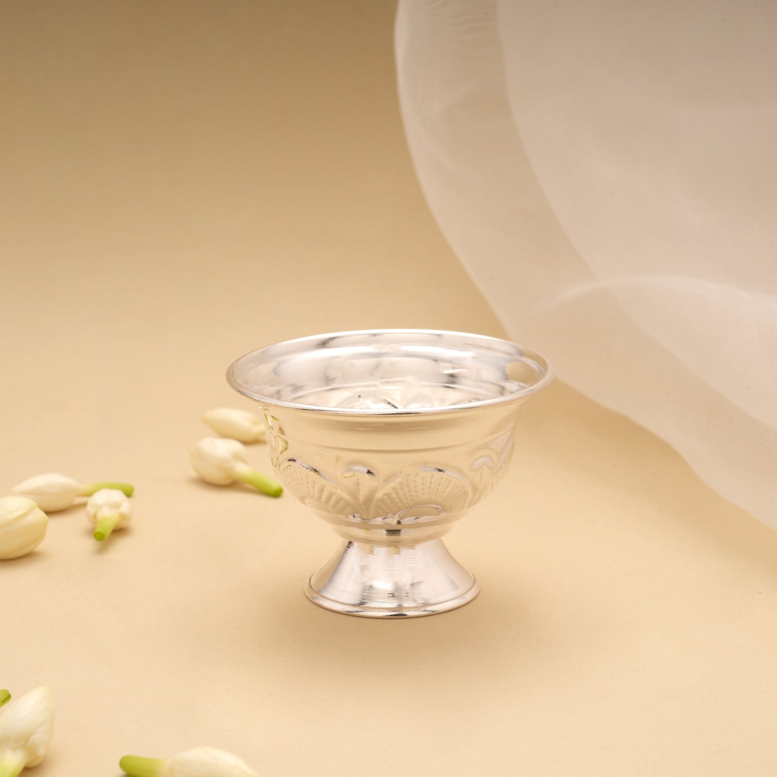 Textured Design Silver Santhana Pela