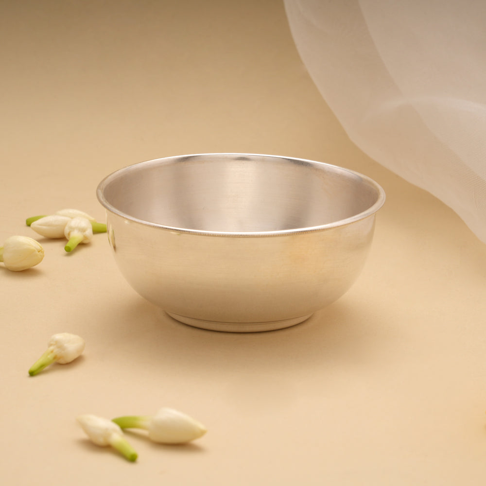 Pretty Design Silver Bowl