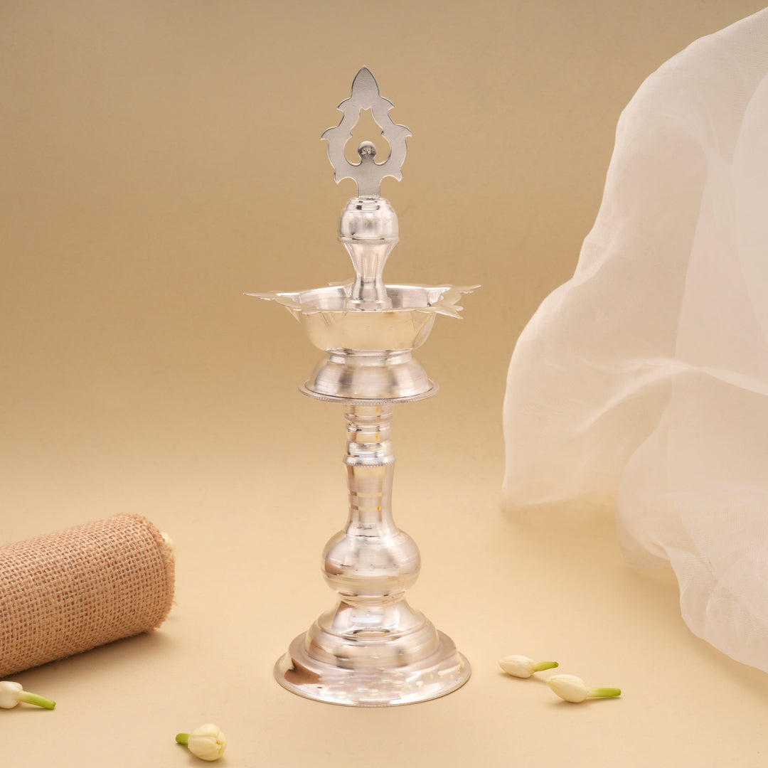 Divine Elegant Silver Kuthu Vilaku