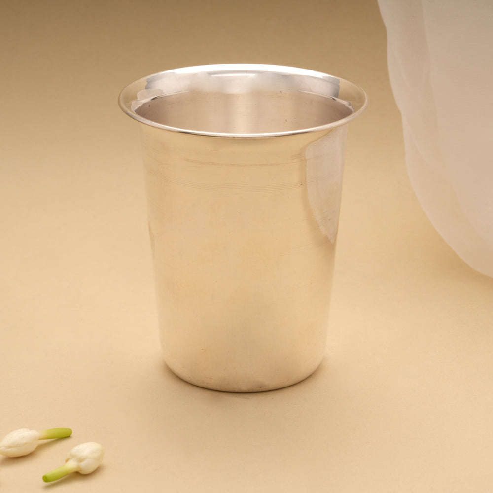 Stylish Silver Smooth Finish Tumbler