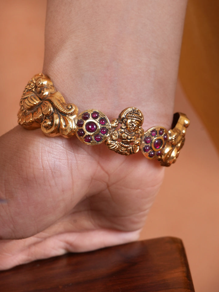 Lakshmi Kada Style Antique Bangle