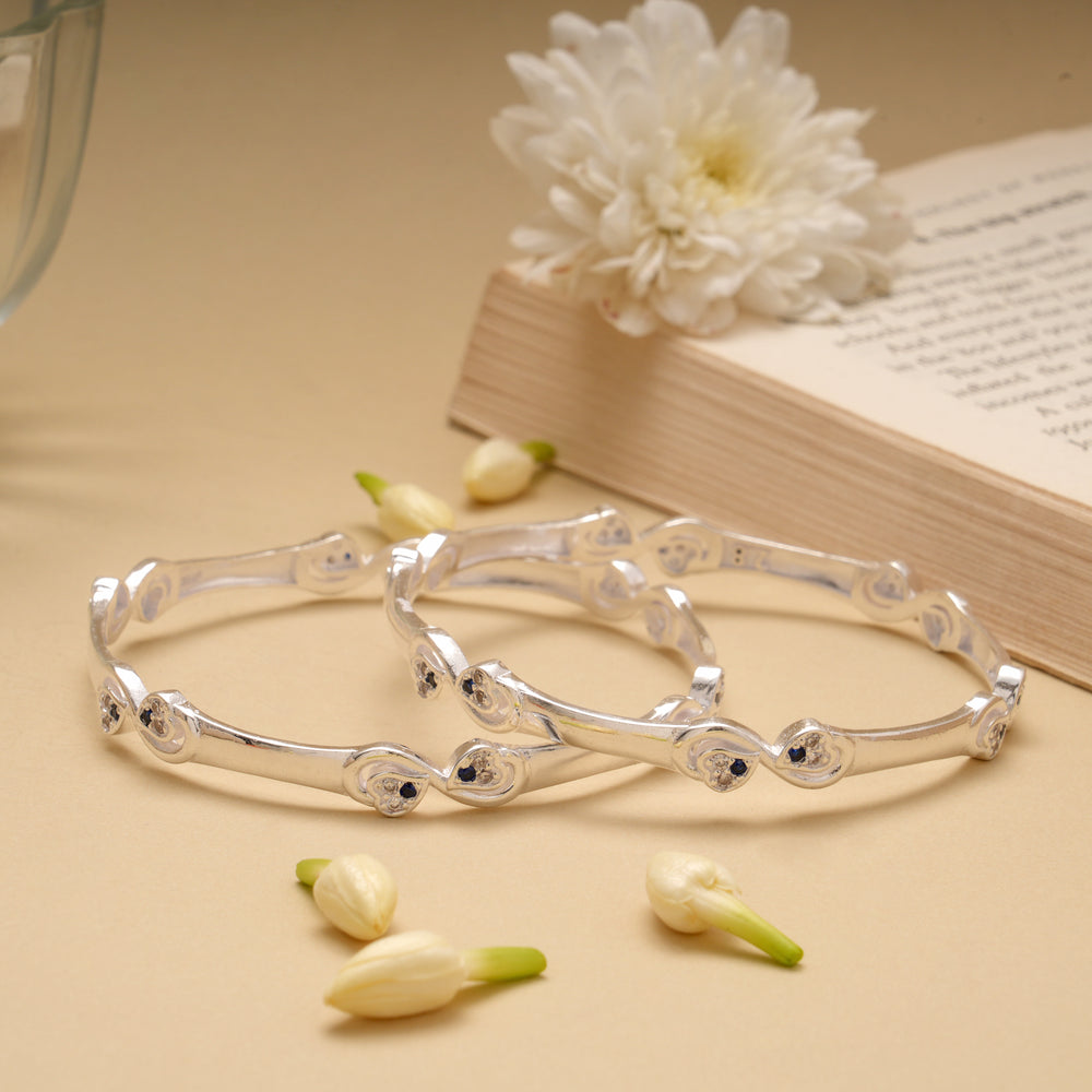 Modern Infinity Heart Design Silver Bangle