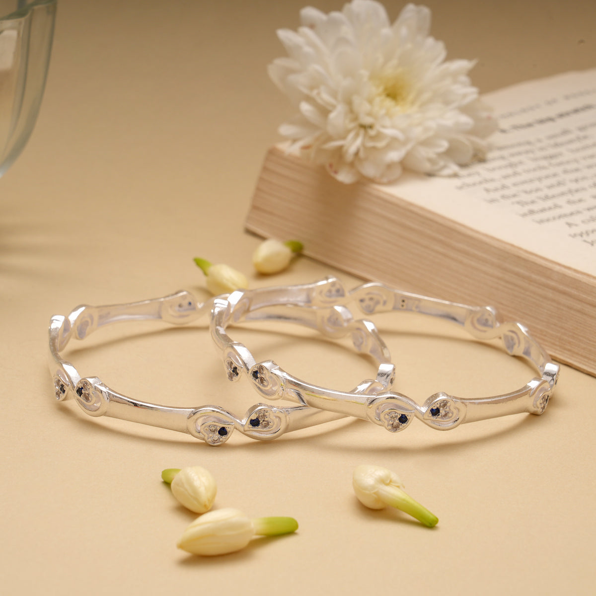 Modern Infinity Heart Design Silver Bangle