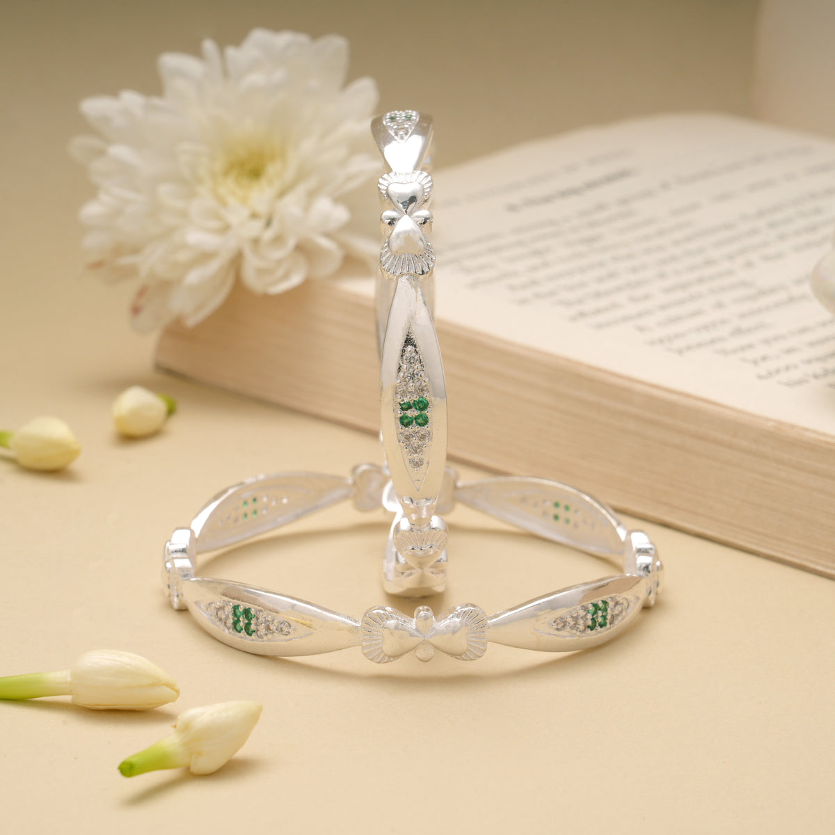 Infinity Bow Design Silver Bangle
