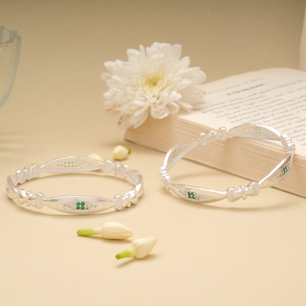 Infinity Bow Design Silver Bangle