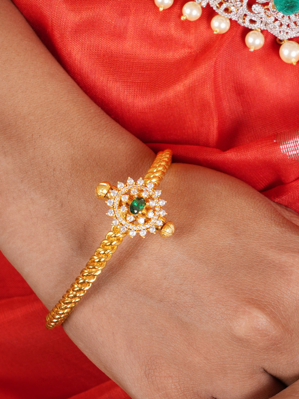 Emerald Flower Single Openable Bangle