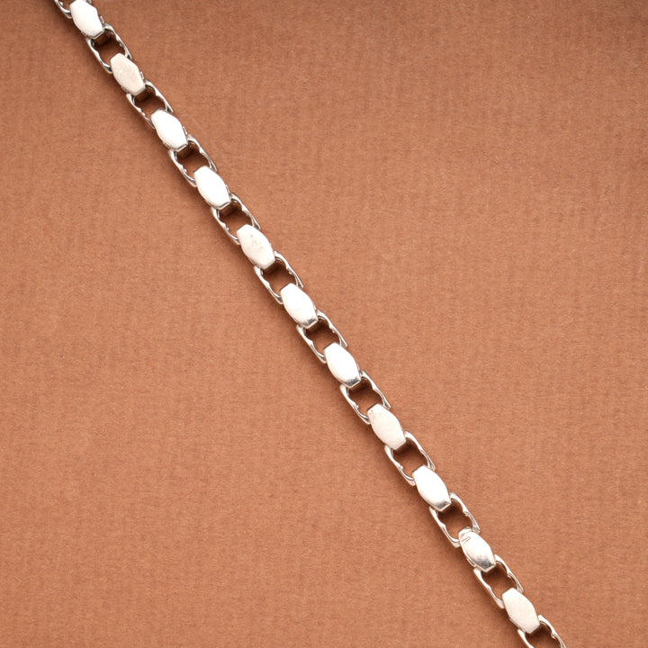 Elegant Flat Box Design Silver Bracelet