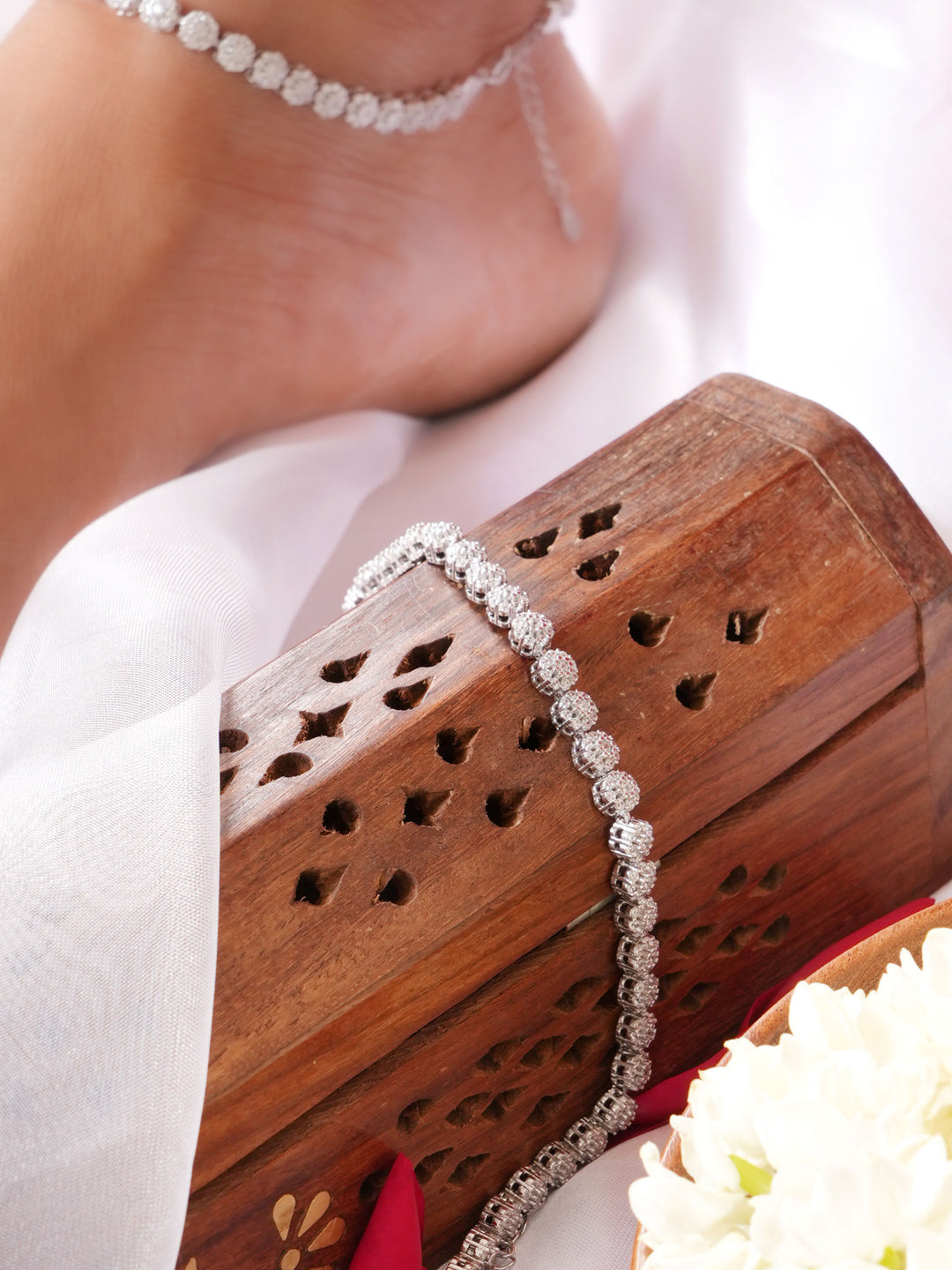 Shining Curve Link Anklet
