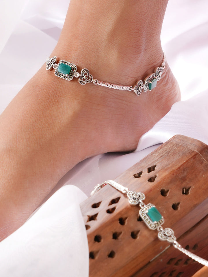 Vintage Emerald Blossom Antique Anklet