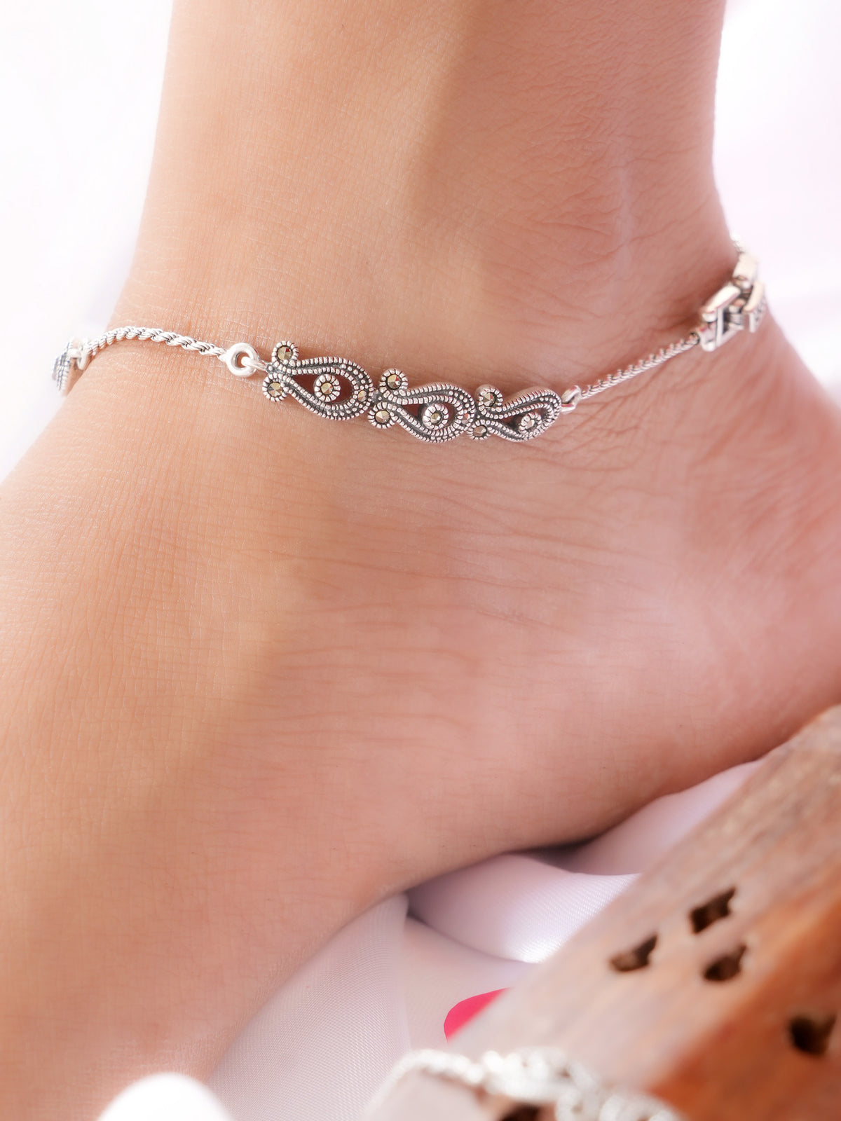Elegant Dual Tone Charm Anklet
