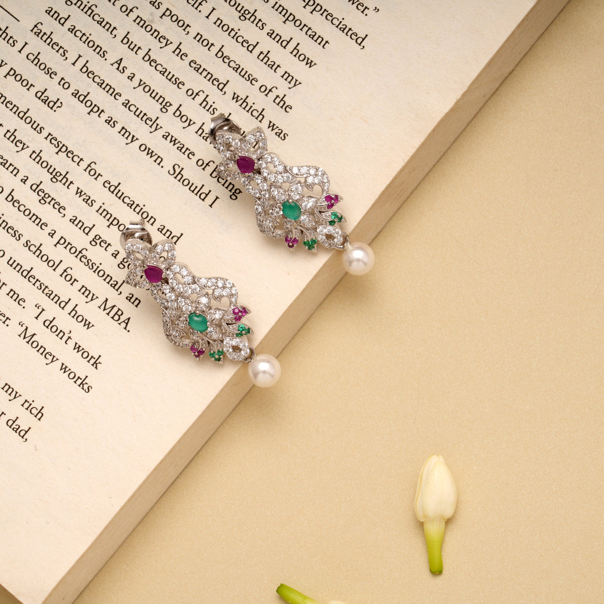 Sparkling Swarovski Floral Emerald Necklace Set