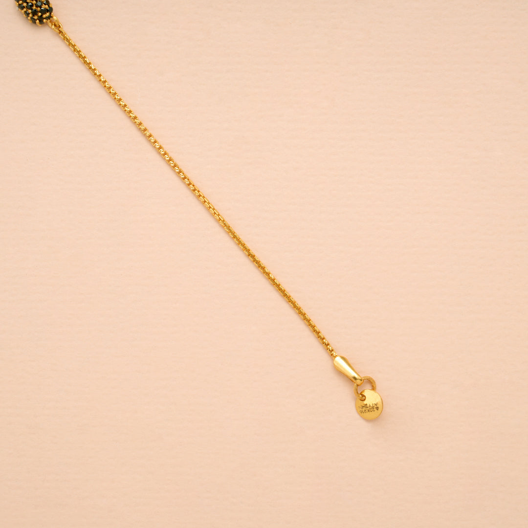 Minimal Oval with Blue Stone Gold Women’s Bracelet