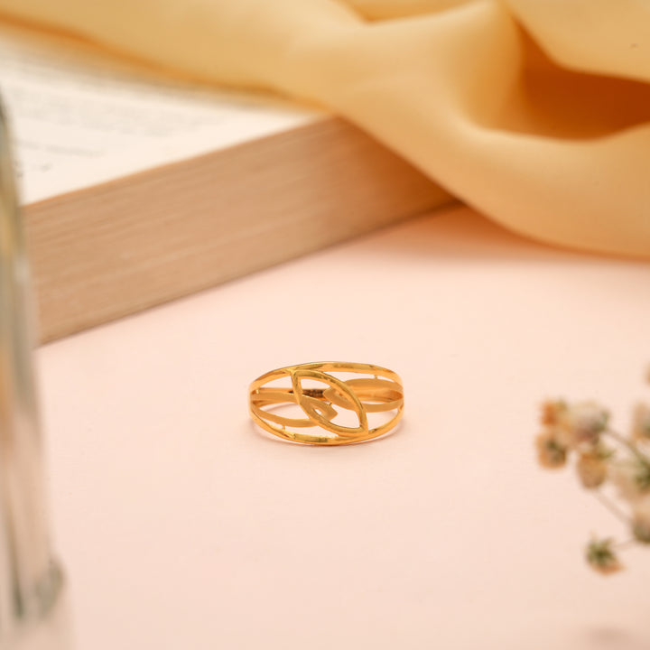 Fancy Tri Leaf Gold Ring