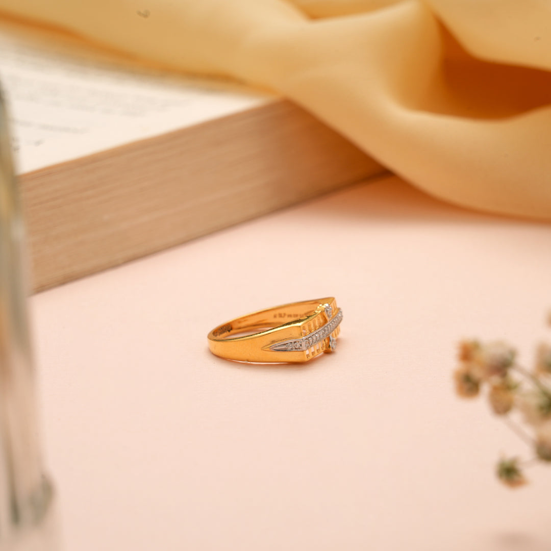 Elegant Gold CZ Stone Heart Ring
