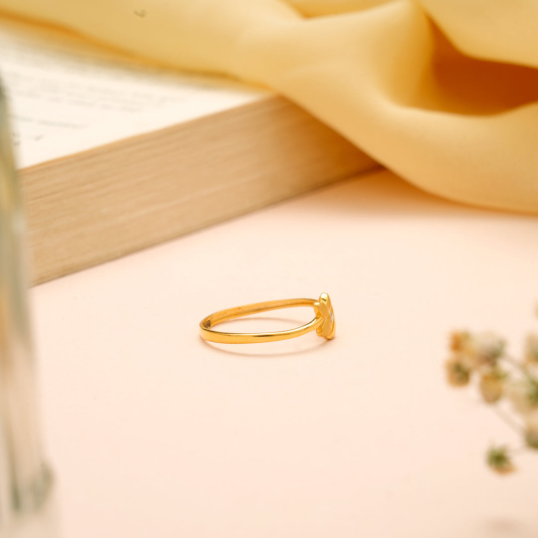 Stylish Gold Delicate Pattern Ring
